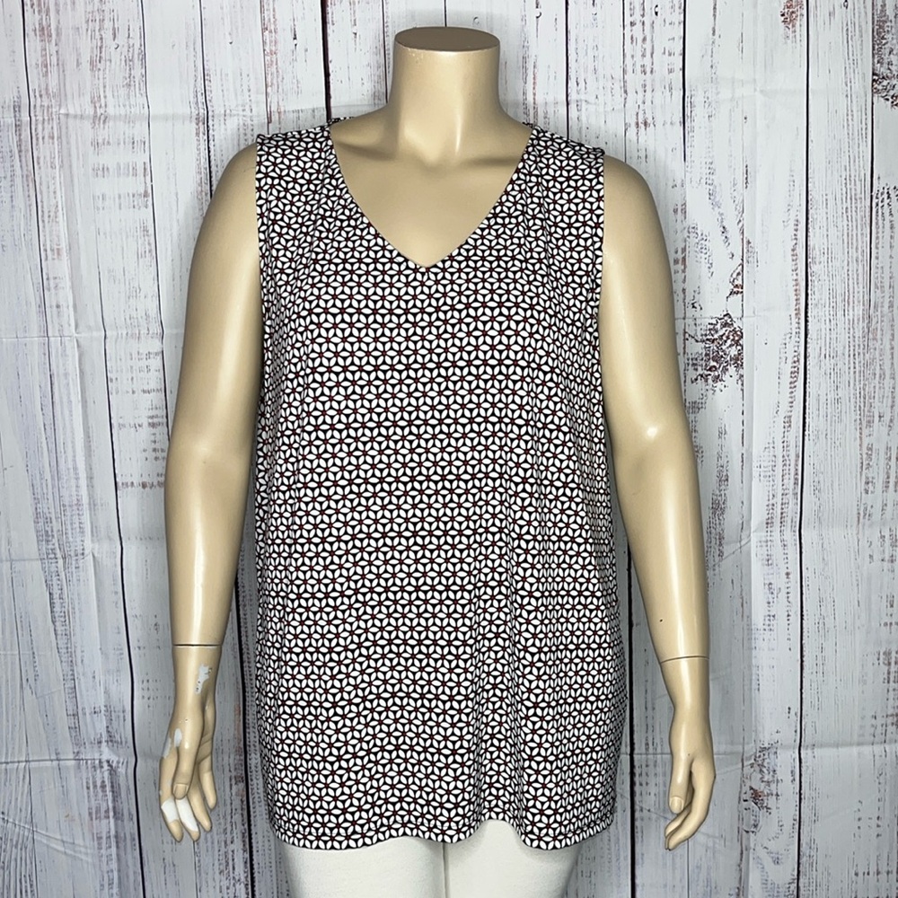 Talbots Plus Size 3X Black - White & Red Floral Print V-Neckline Tank Top Blouse